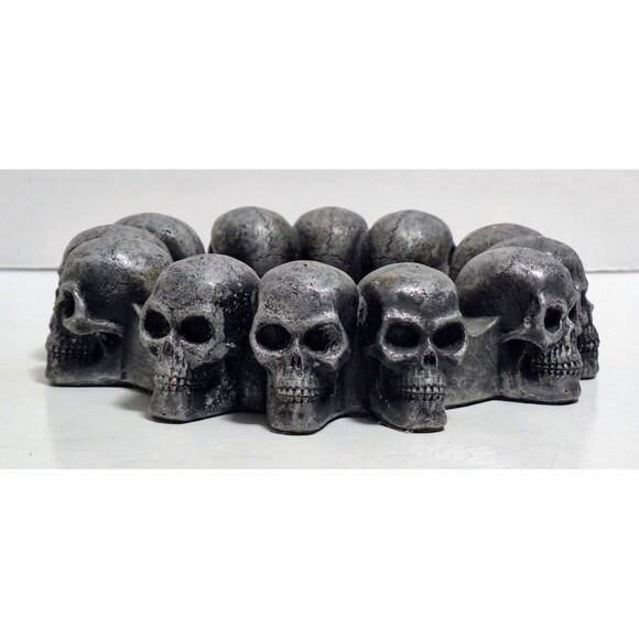 VINTAGE SUMMIT COLLECTION SKULL & CROSS RESIN 6” ASHTRAY - Picture 2 of 5